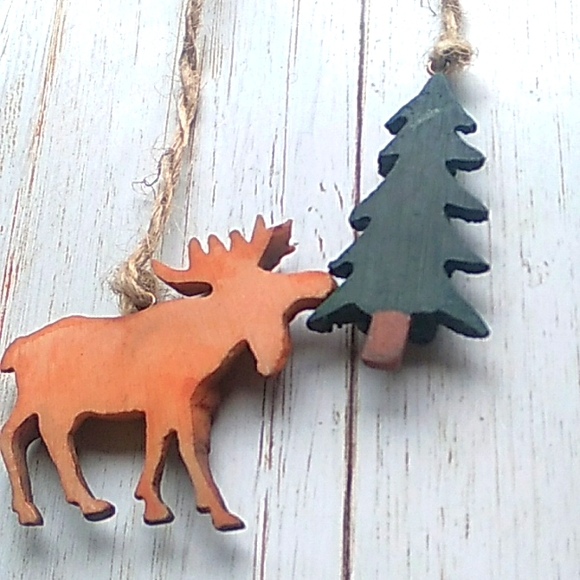 Rustic Cabin Wooden Wall Decor - Picture 2 of 4